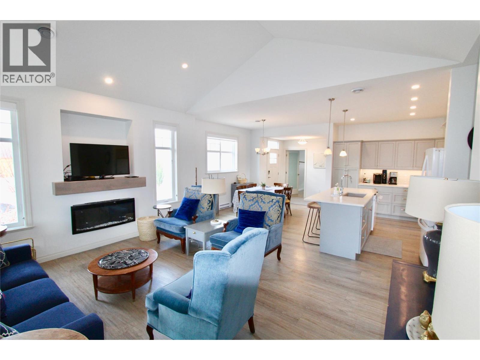 2450 Radio Tower Road Unit# 4, Oliver