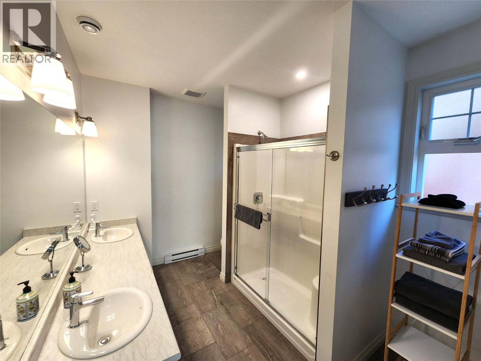 2450 Radio Tower Road Unit# 4, Oliver