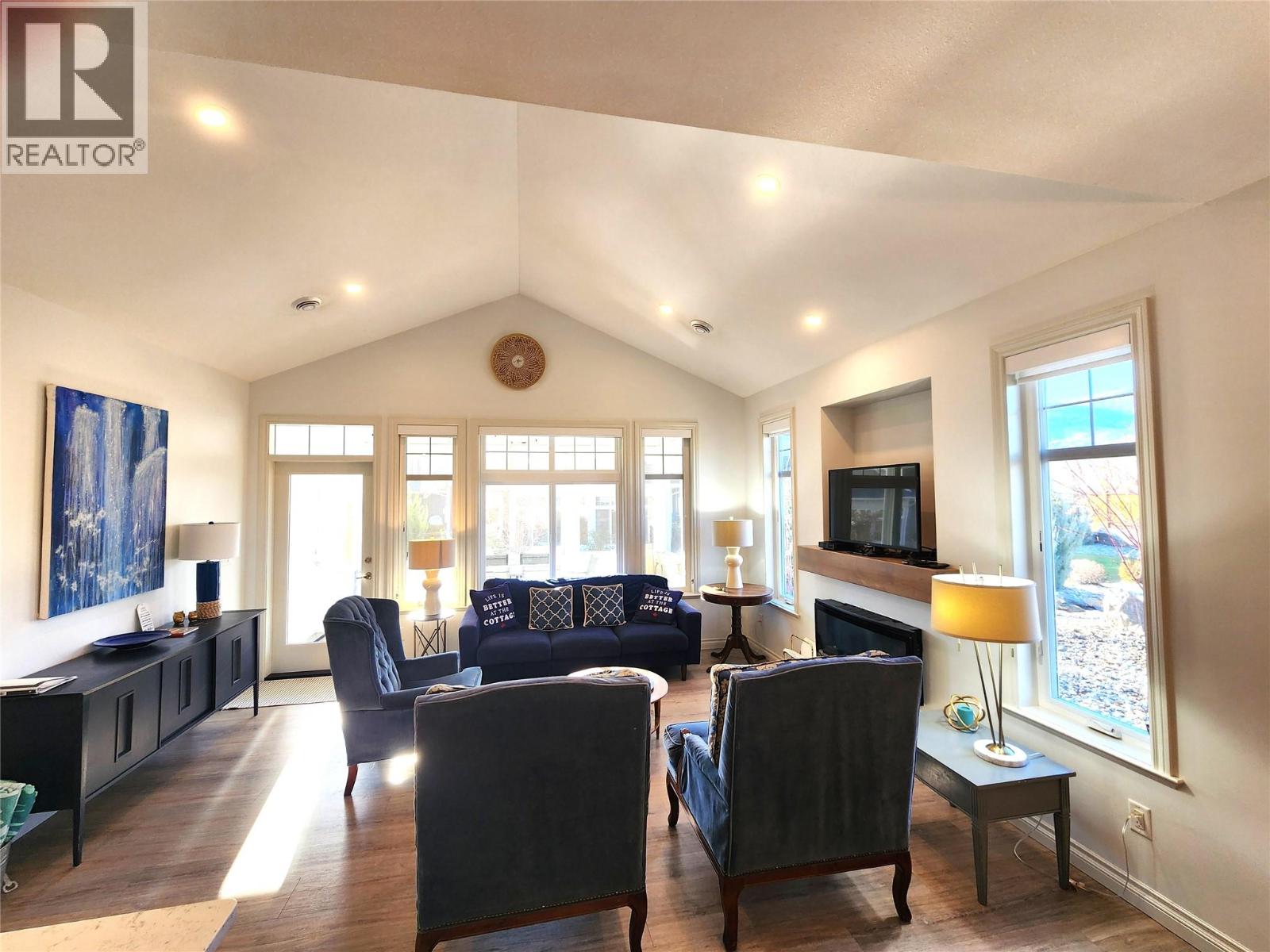 2450 Radio Tower Road Unit# 4, Oliver