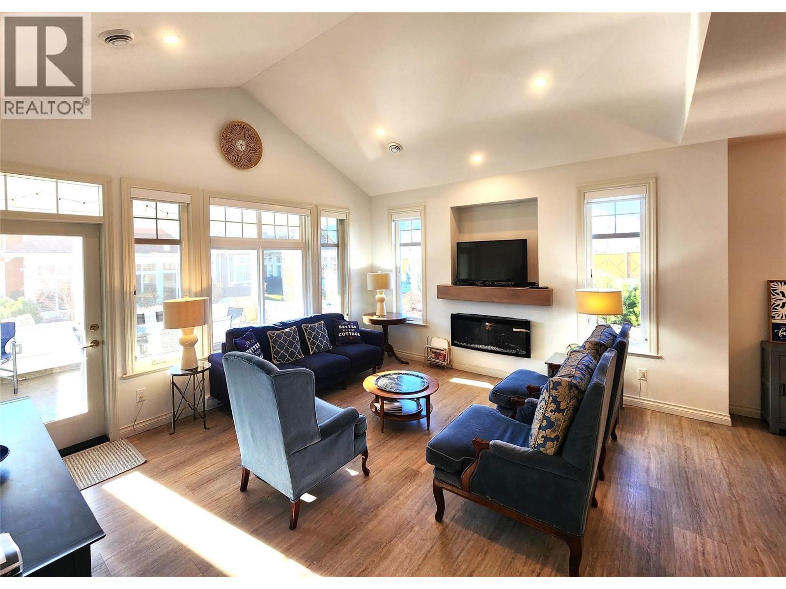 2450 Radio Tower Road Unit# 4, Oliver