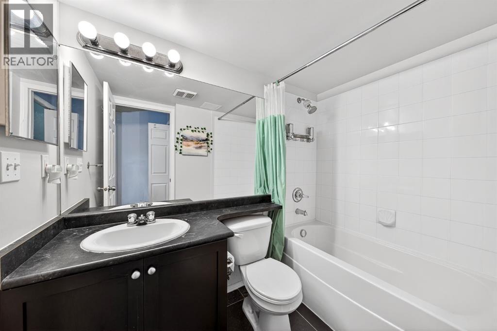 Single Family House for Sale in    Avenue SW Downtown West End Calgary 