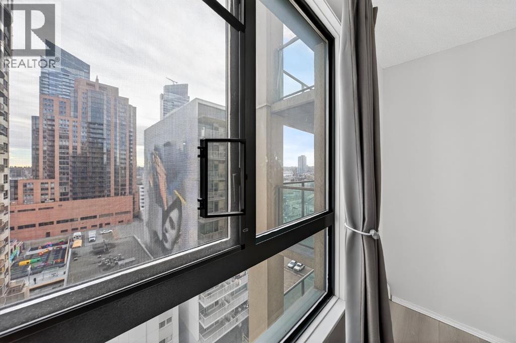 Single Family House for Sale in    Avenue SW Downtown West End Calgary 