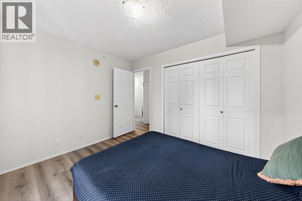 Single Family House for Sale in    Avenue SW Downtown West End Calgary 