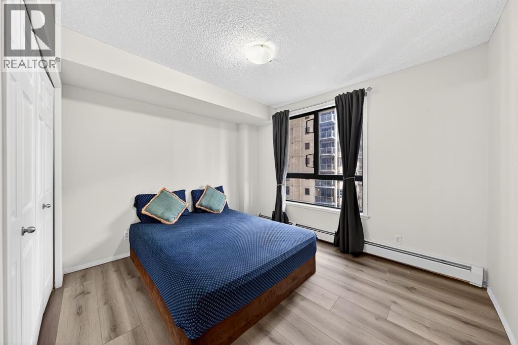 Single Family House for Sale in    Avenue SW Downtown West End Calgary 