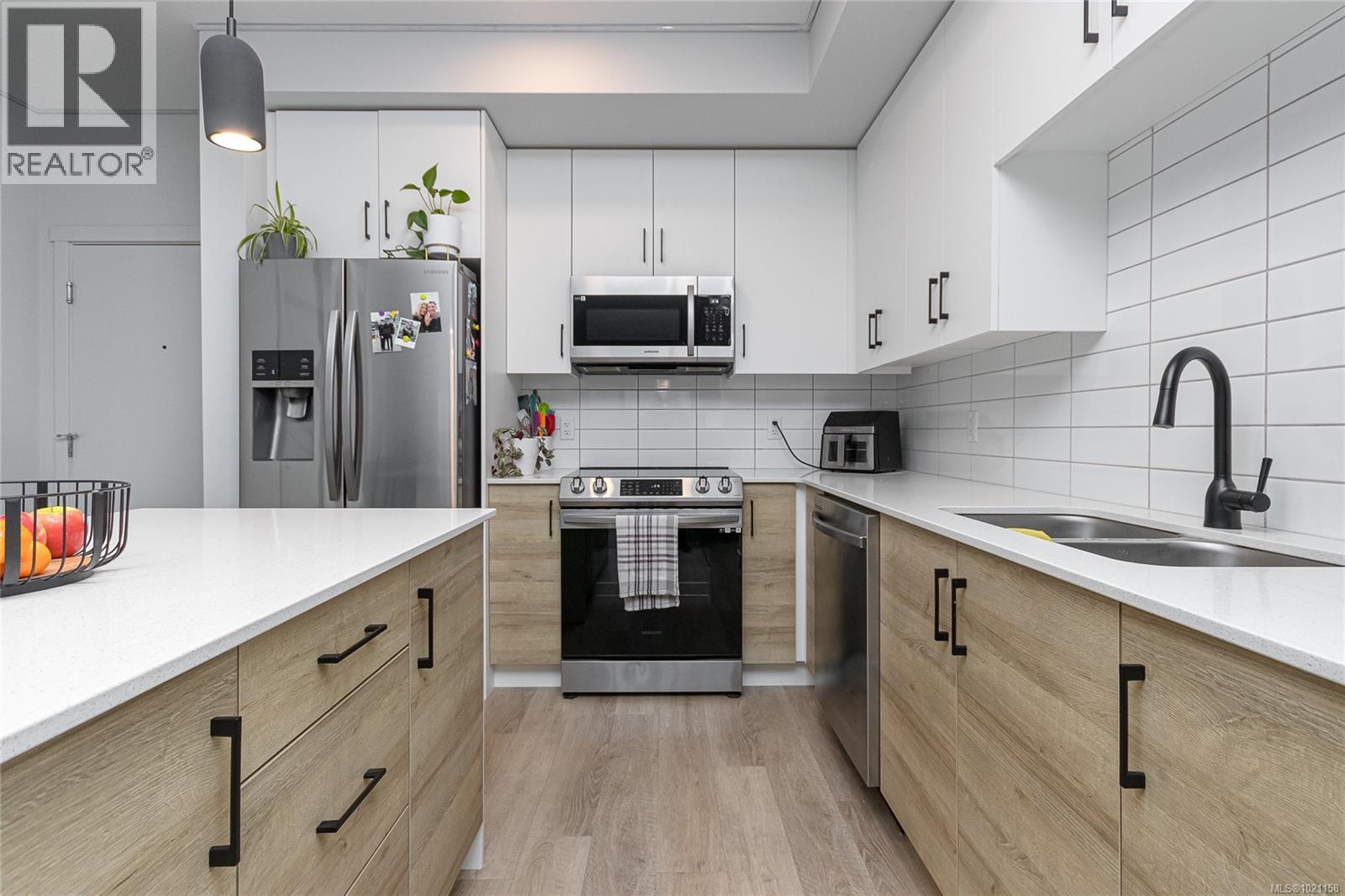 204 2465 Gateway Road, Langford