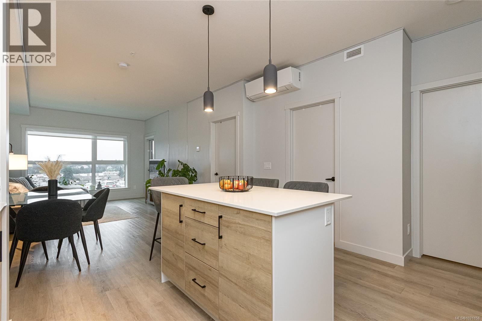 204 2465 Gateway Road, Langford