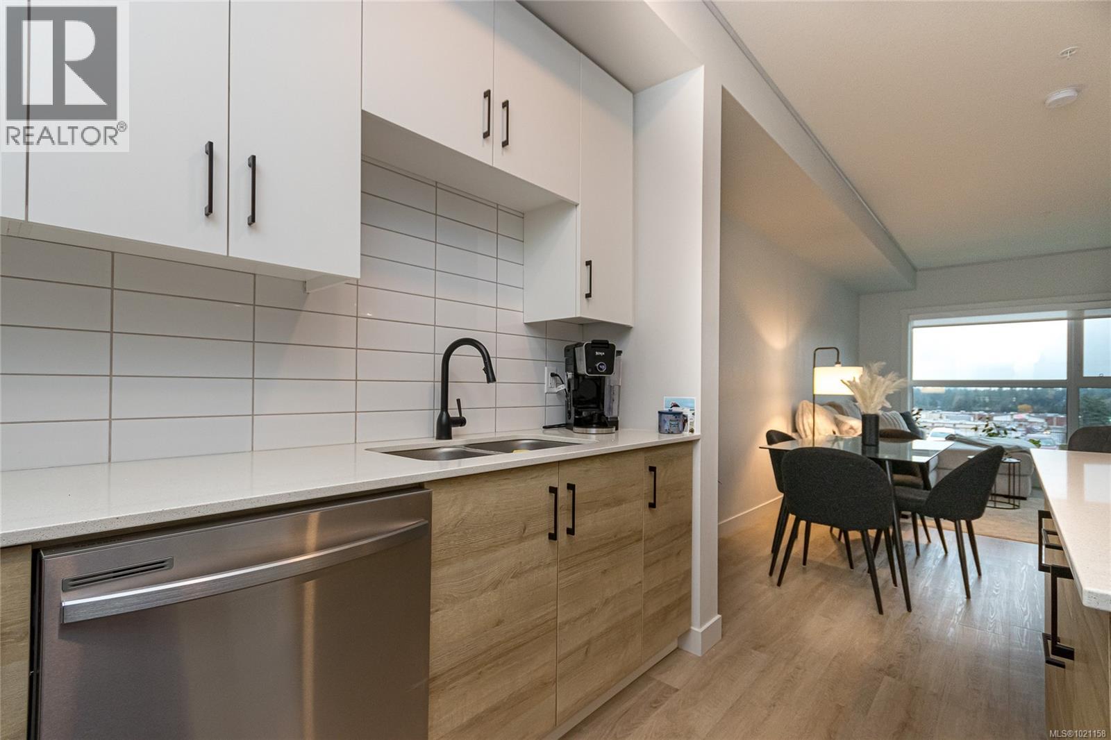 204 2465 Gateway Road, Langford