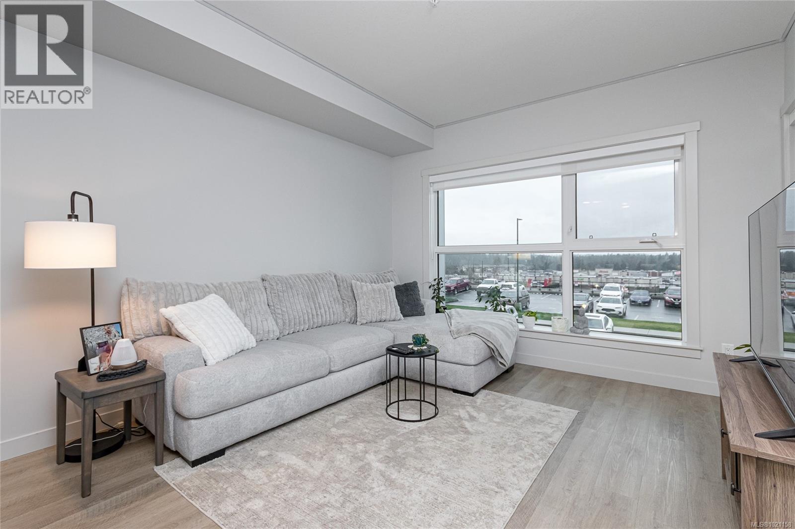 204 2465 Gateway Road, Langford