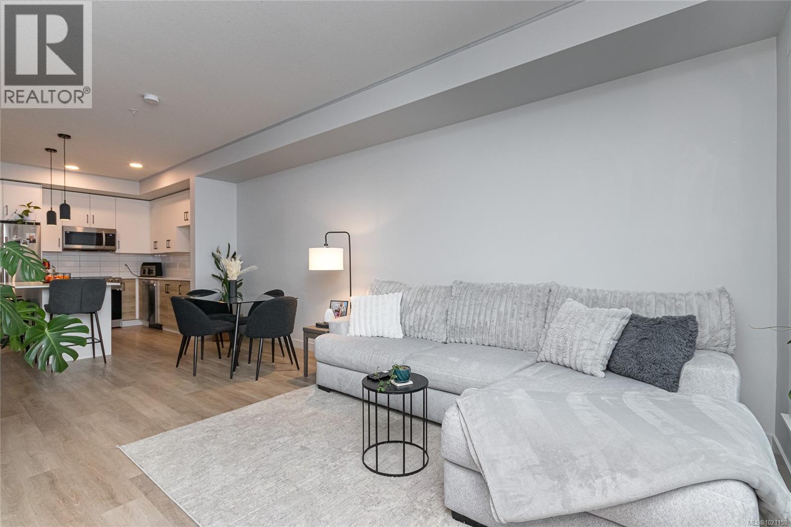 204 2465 Gateway Road, Langford