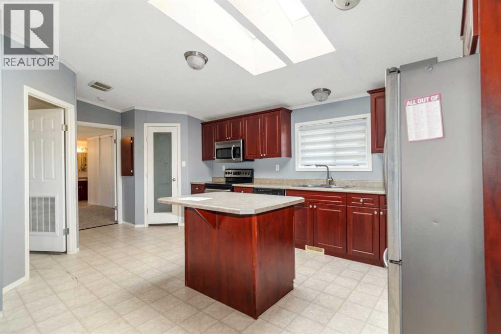 305 Ash Way, Fort McMurray