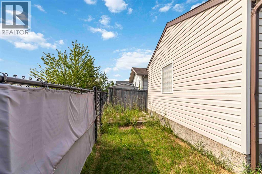 305 Ash Way, Fort McMurray