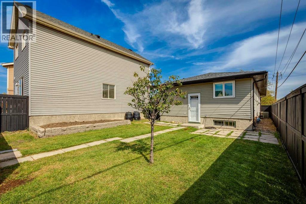 Single Family House Bungalow for Sale in  Erin Grove Court SE Erin Woods Calgary 