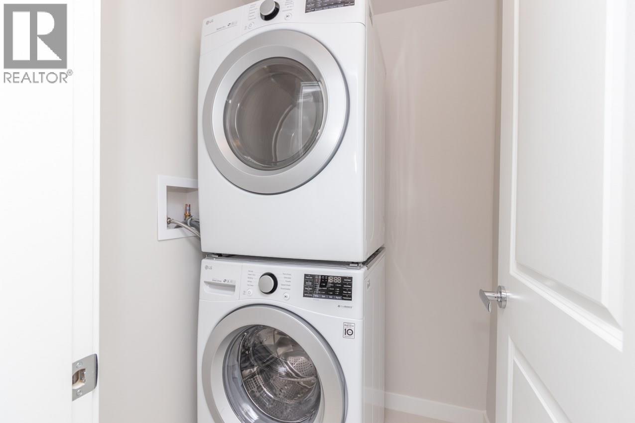 18 3483 ROSS DRIVE, Vancouver