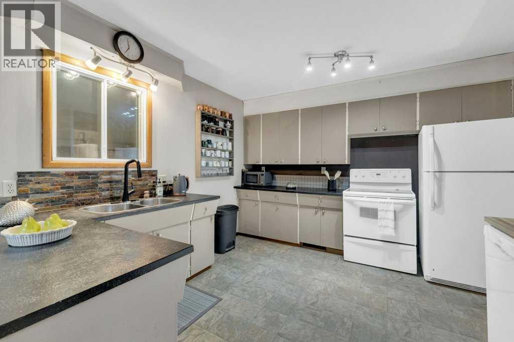 4535 47 Street, Sylvan Lake