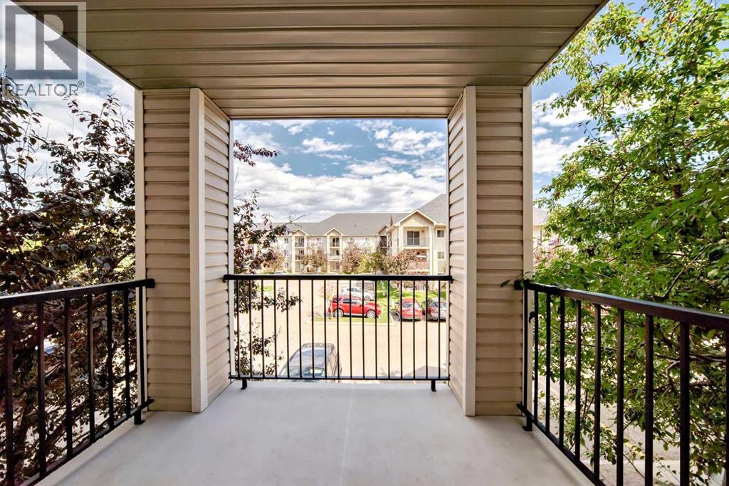 Single Family House for Sale in   Eversyde Avenue SW Evergreen Calgary 