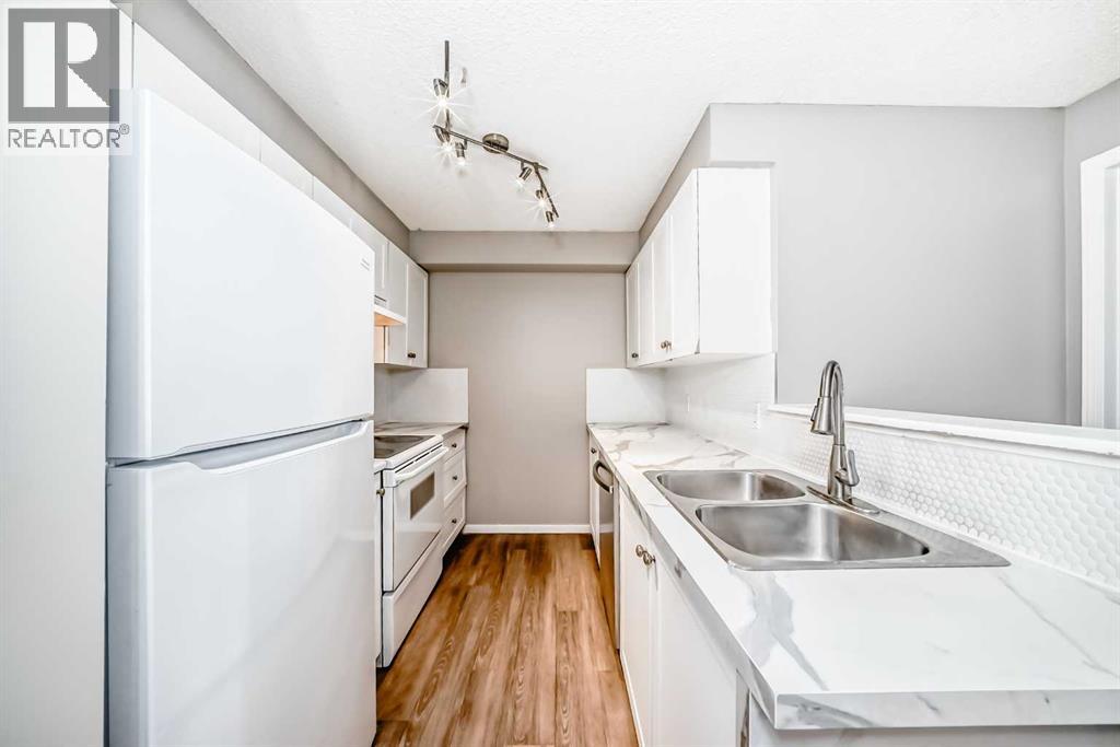 Single Family House for Sale in   Eversyde Avenue SW Evergreen Calgary 