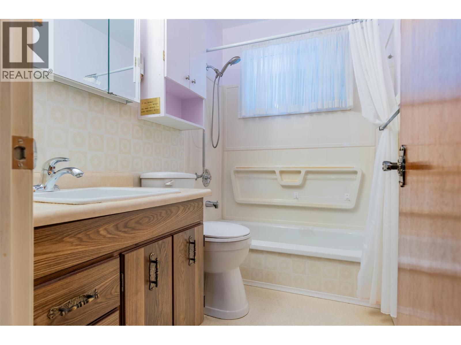 39 Hillside Drive, Trail