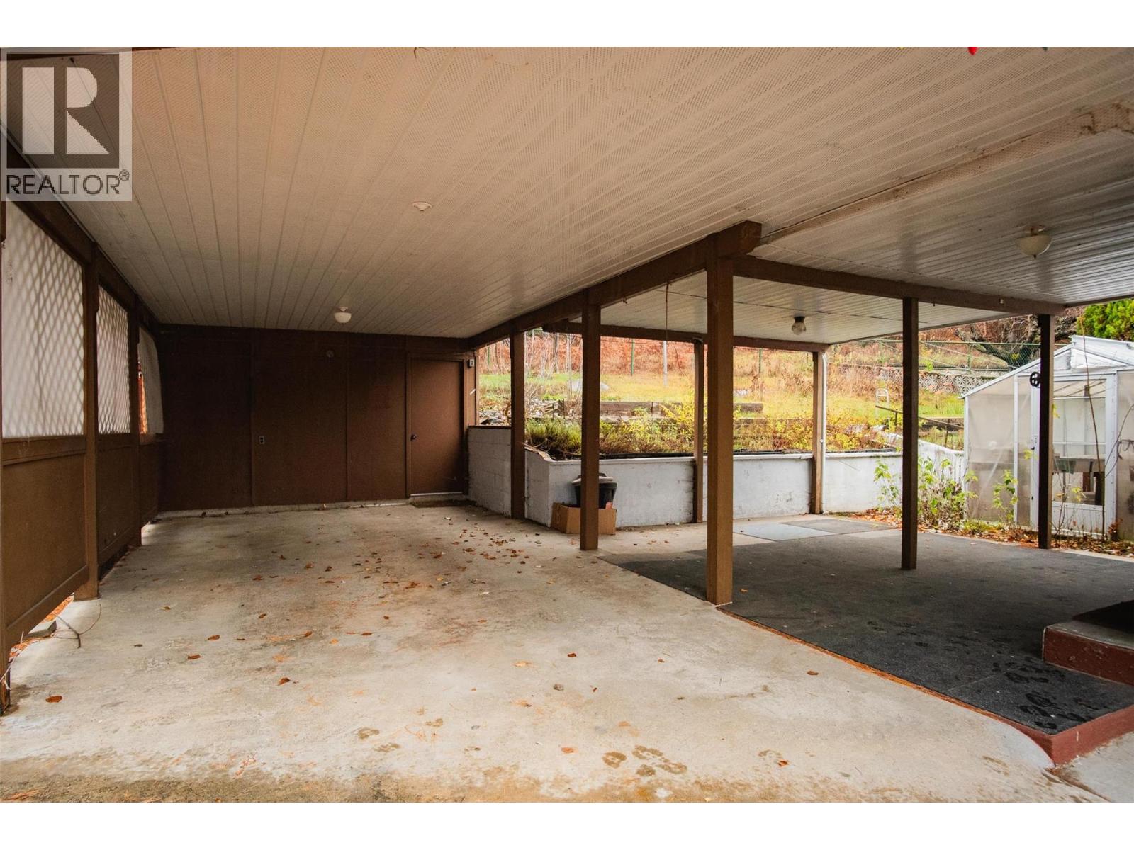 39 Hillside Drive, Trail