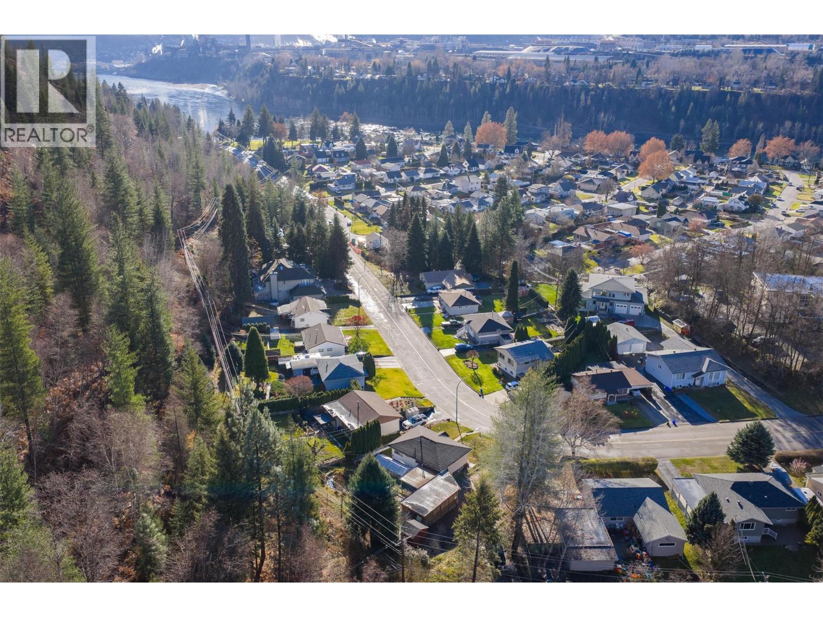 39 Hillside Drive, Trail