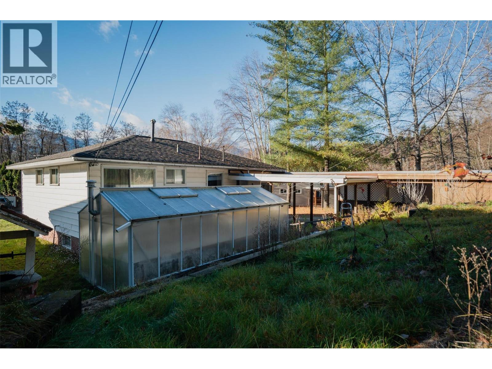 39 Hillside Drive, Trail