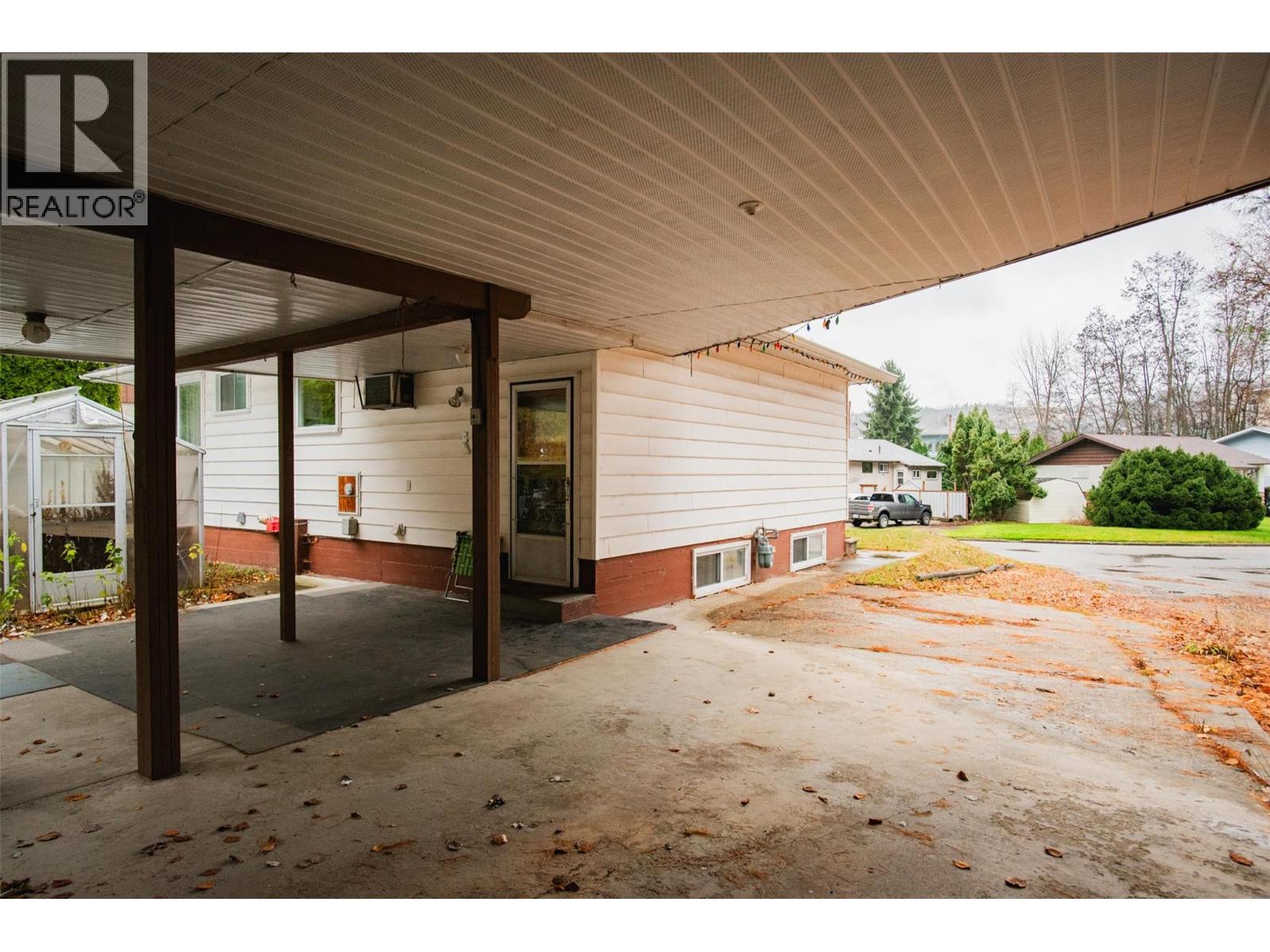 39 Hillside Drive, Trail