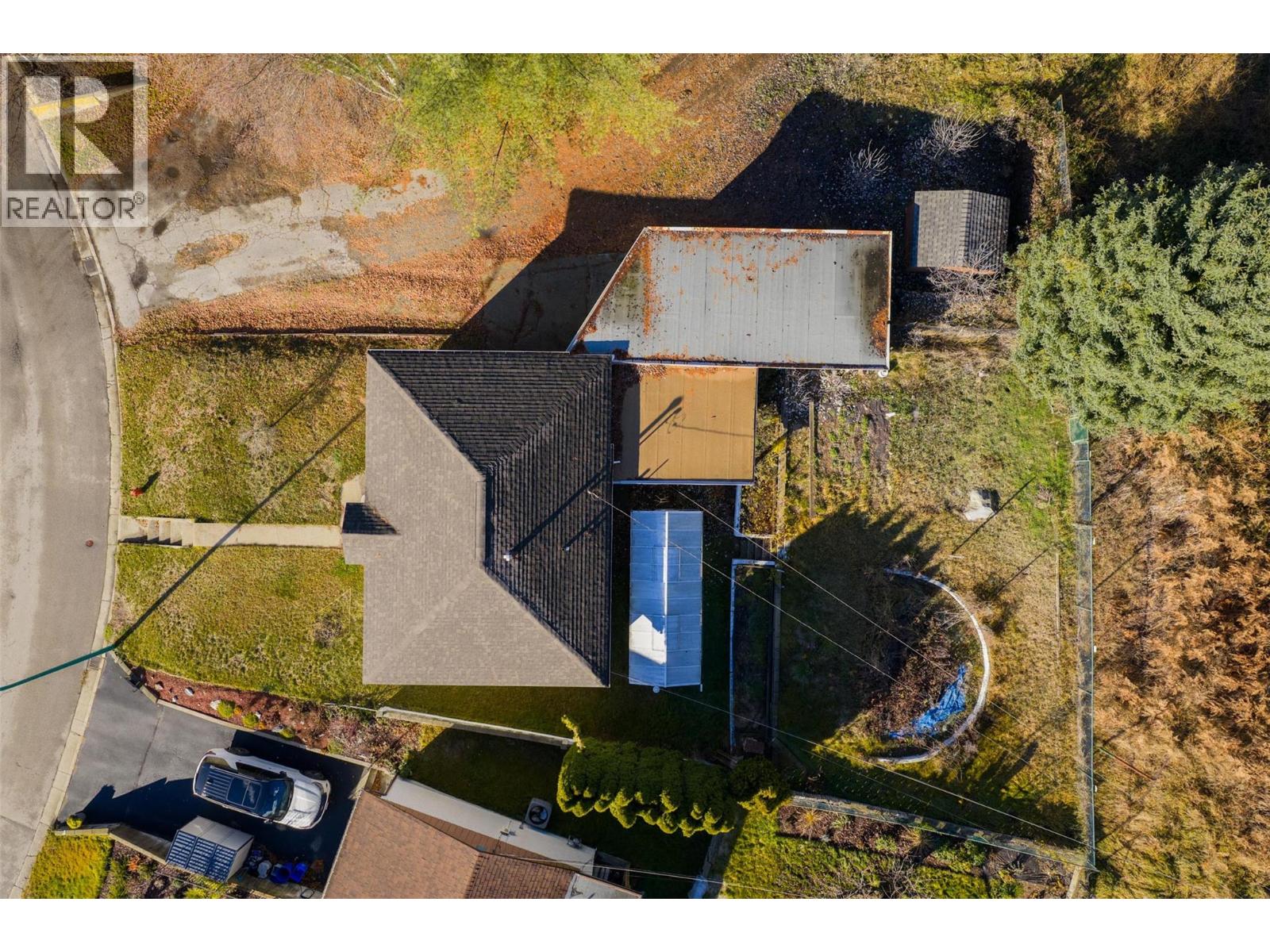 39 Hillside Drive, Trail