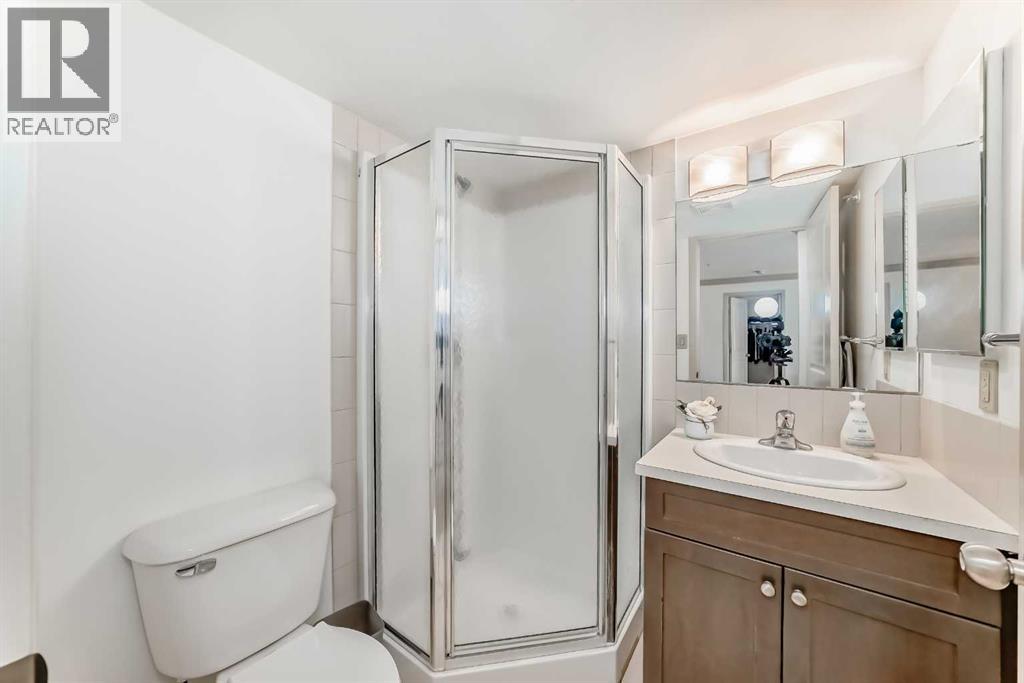 Single Family House for Sale in    Avenue SW Windsor Park Calgary 