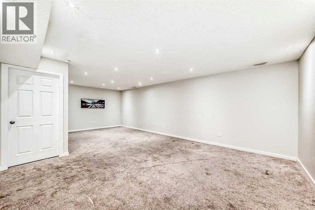 Single Family House for Sale in  Chapalina Close SE Chaparral Calgary 