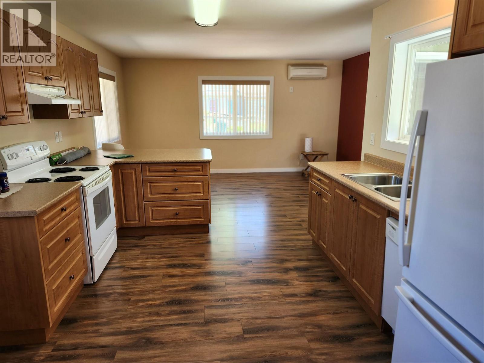  6453 Park Drive, Oliver