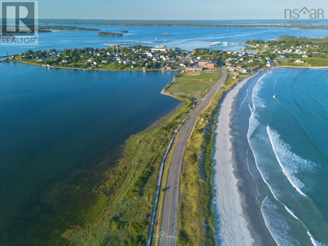 Property 4 of 51 of 132 Hall Street