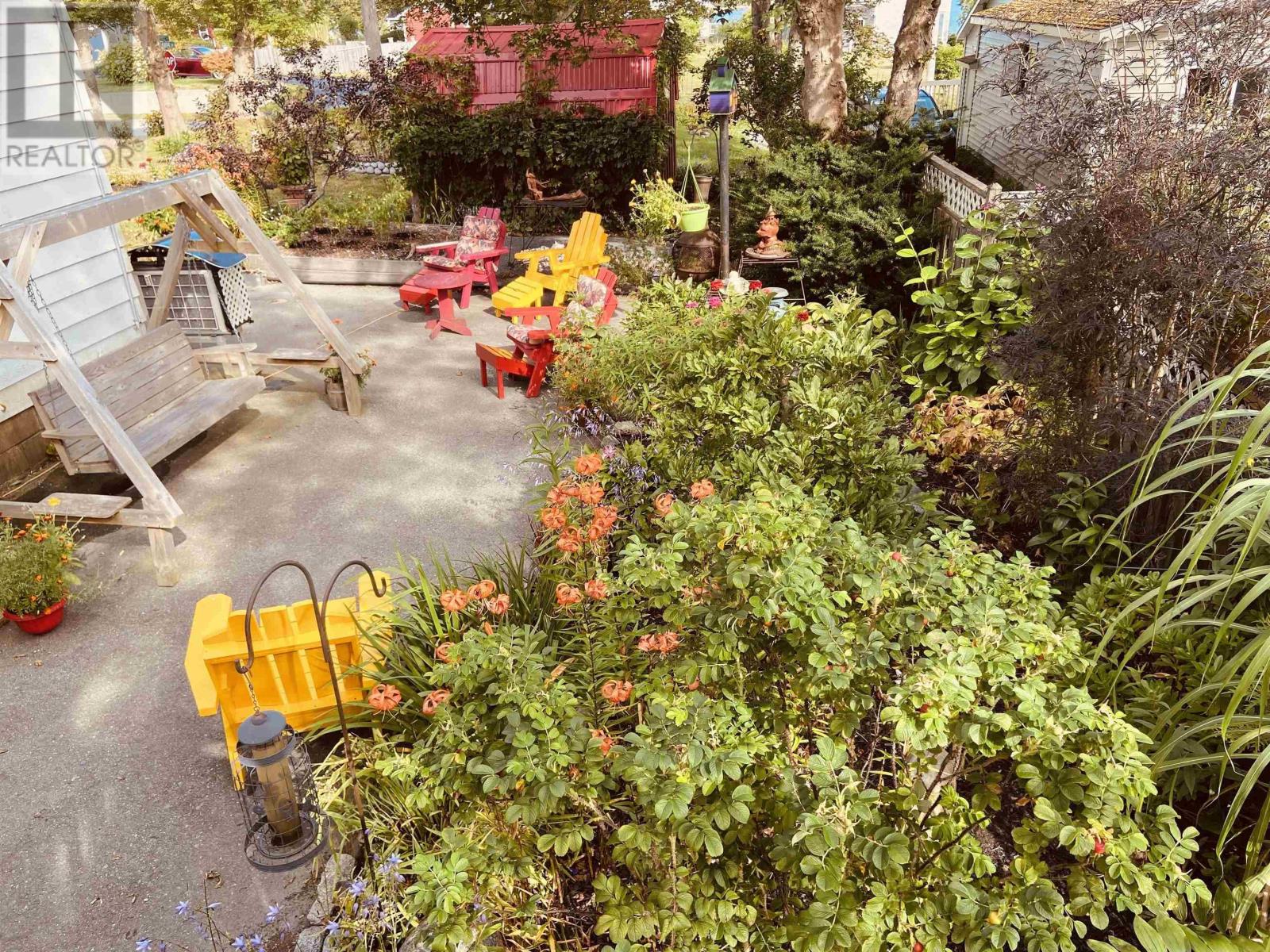 Property 17 of 51 of 132 Hall Street