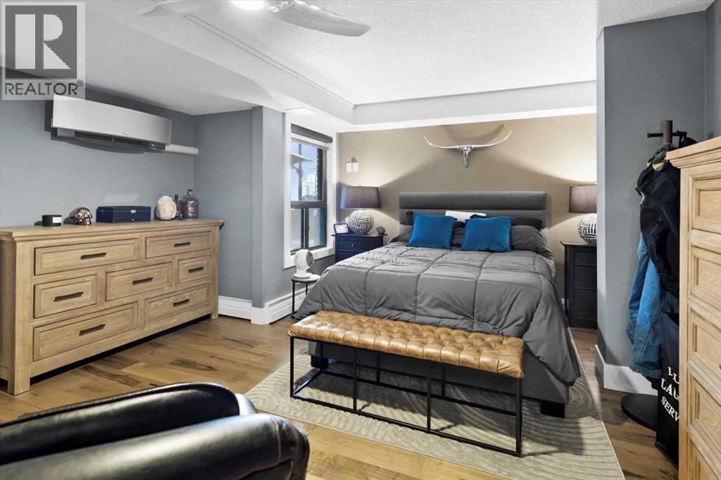 Single Family House High rise for Sale in   Meredith Road NE Crescent Heights Calgary 