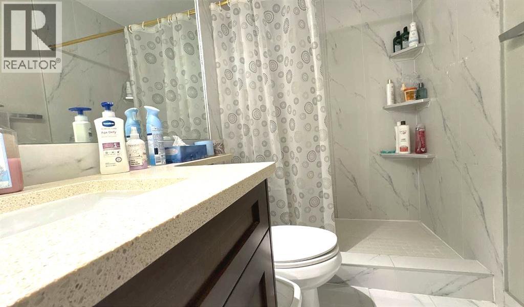 Single Family House 4 Level for Sale in   Avenue NE Pineridge Calgary 