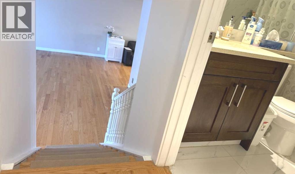 Single Family House 4 Level for Sale in   Avenue NE Pineridge Calgary 