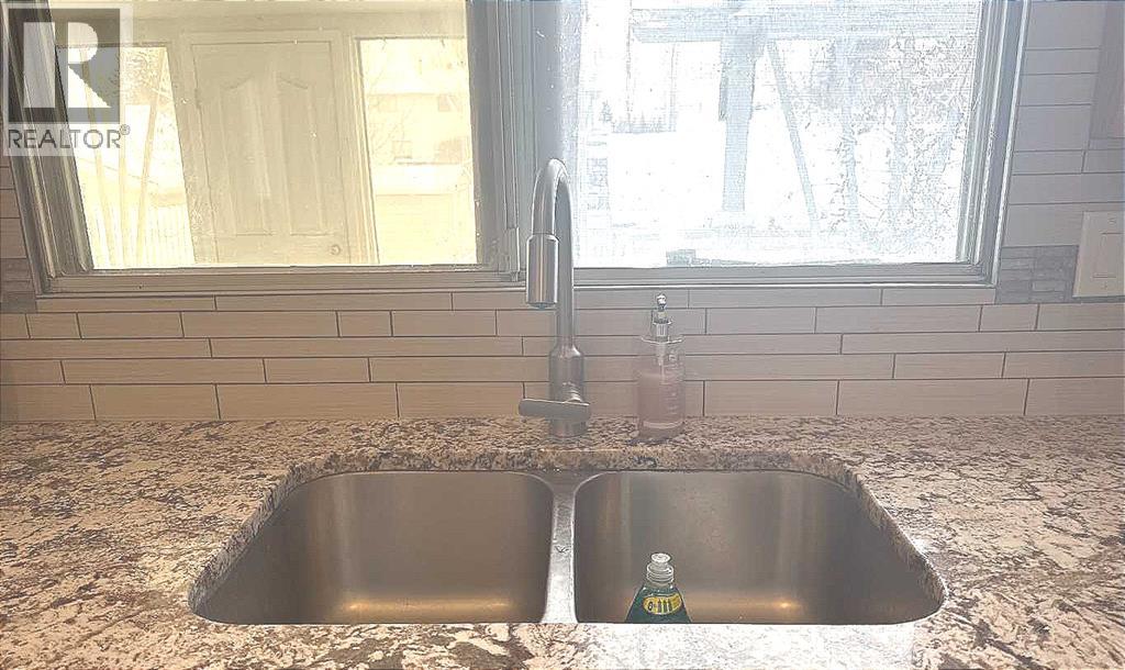 Single Family House 4 Level for Sale in   Avenue NE Pineridge Calgary 