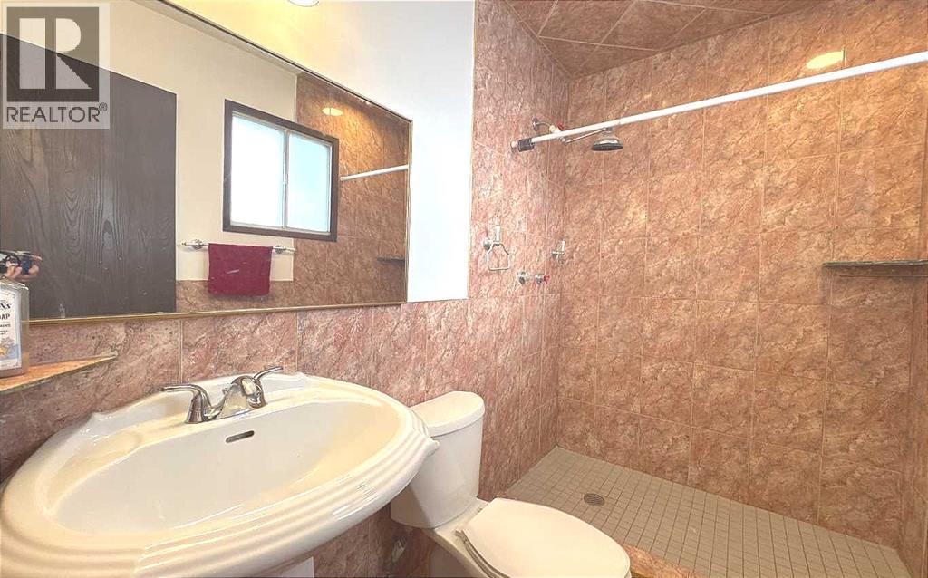 Single Family House 4 Level for Sale in   Avenue NE Pineridge Calgary 