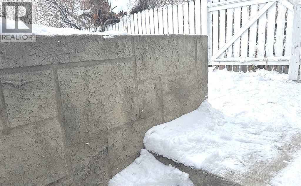 Single Family House 4 Level for Sale in   Avenue NE Pineridge Calgary 