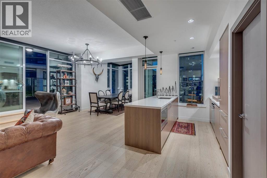 PH2015 68 SMITHE STREET, Vancouver