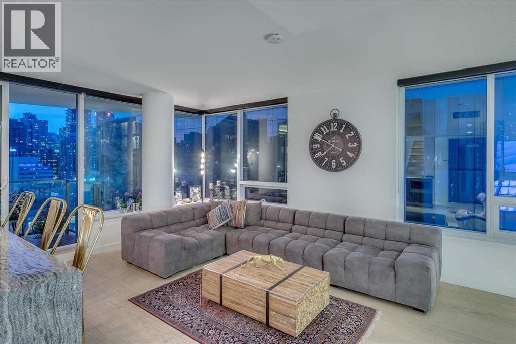 PH2015 68 SMITHE STREET, Vancouver