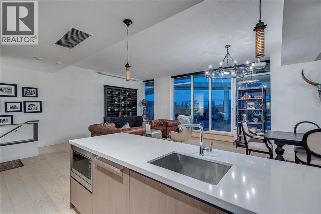 PH2015 68 SMITHE STREET, Vancouver