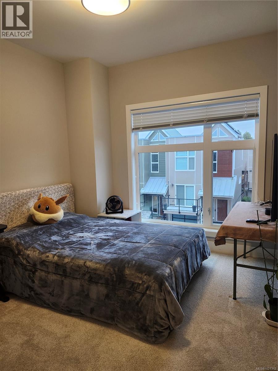 7 4355 Viewmont Avenue, Saanich