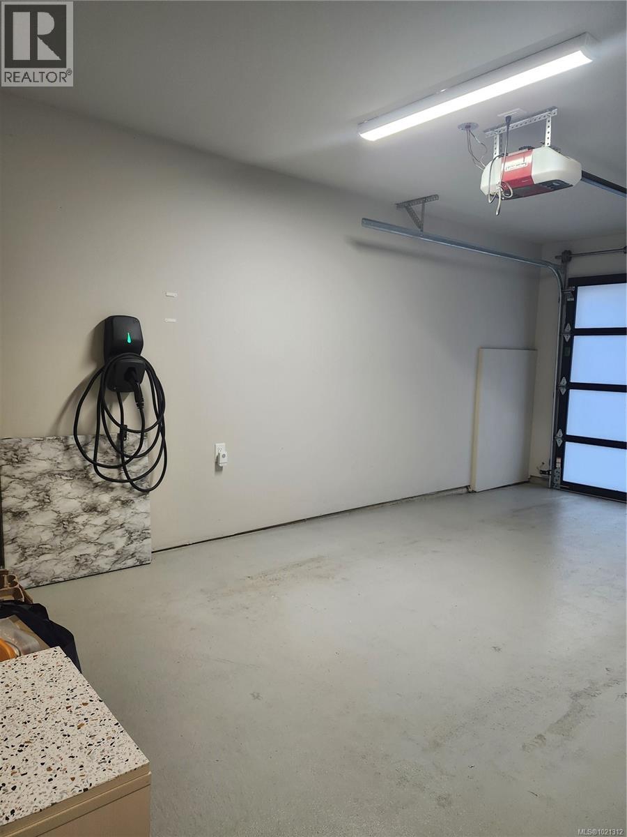 7 4355 Viewmont Avenue, Saanich