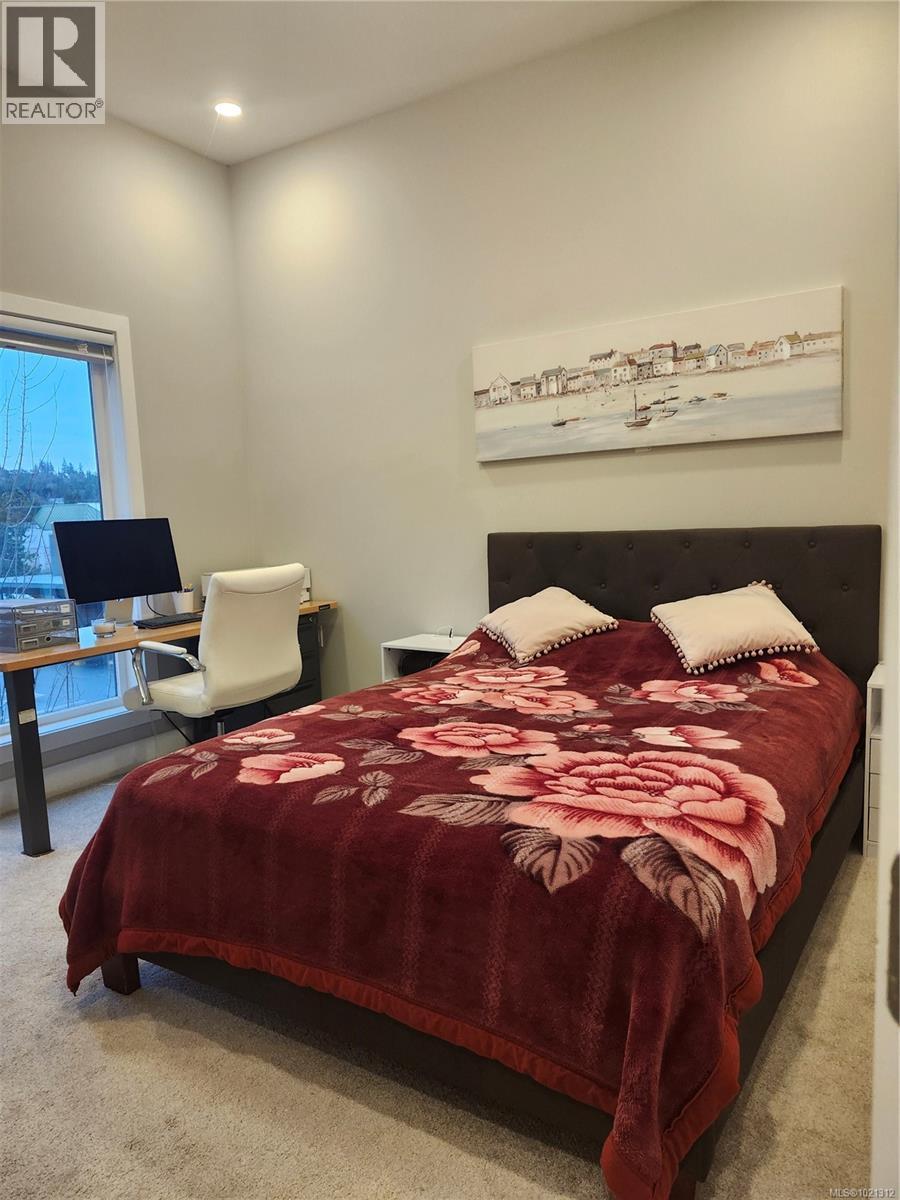 7 4355 Viewmont Avenue, Saanich