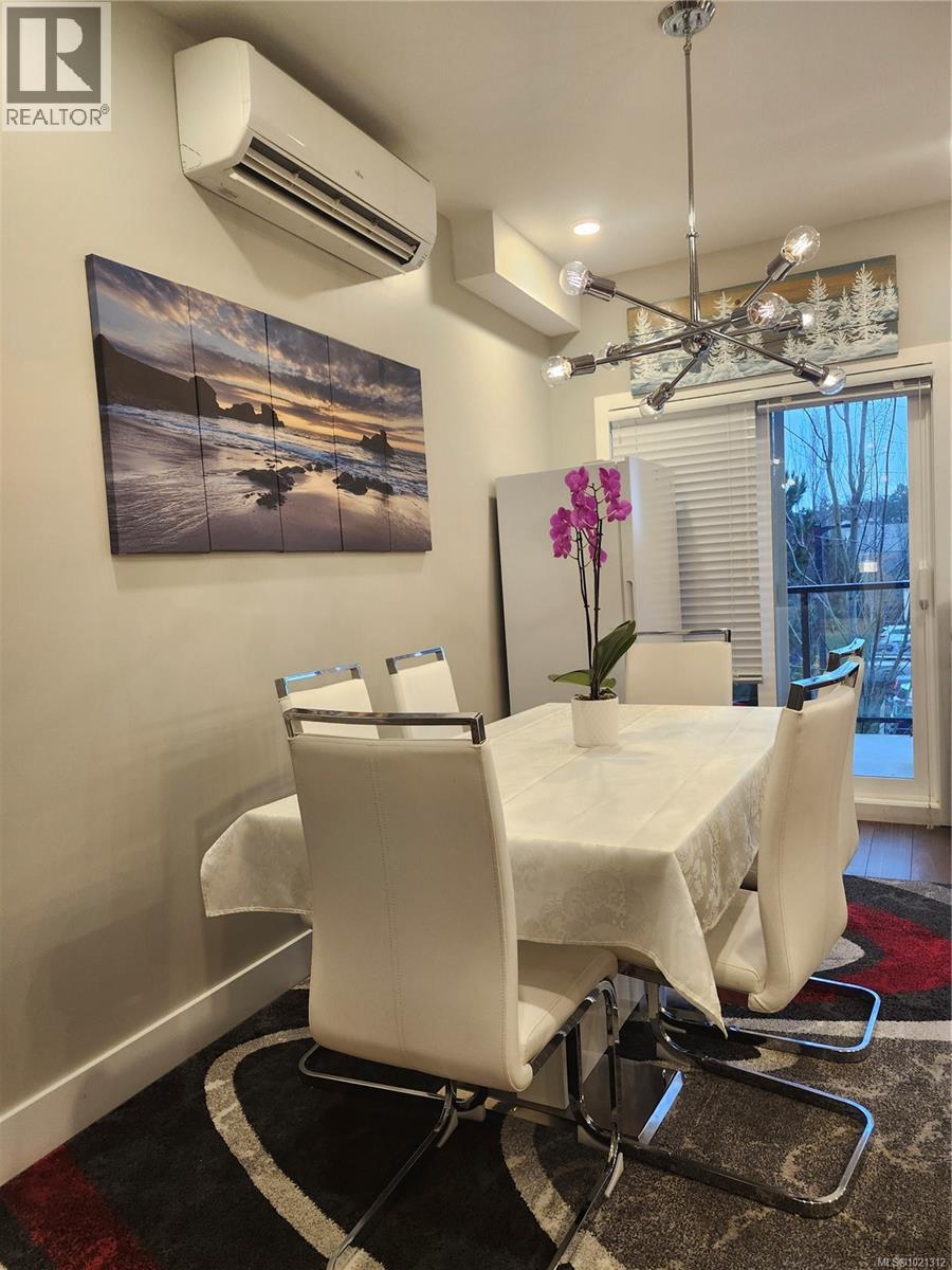 7 4355 Viewmont Avenue, Saanich