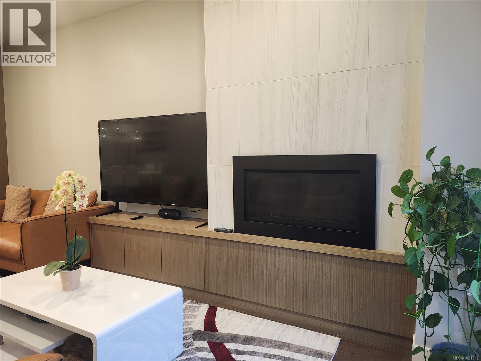 7 4355 Viewmont Avenue, Saanich