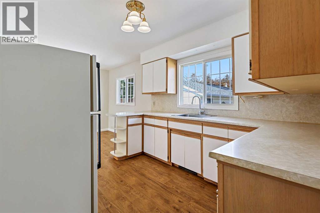 Single Family House Bungalow for Sale in  Glamorgan Drive SW Glamorgan Calgary 