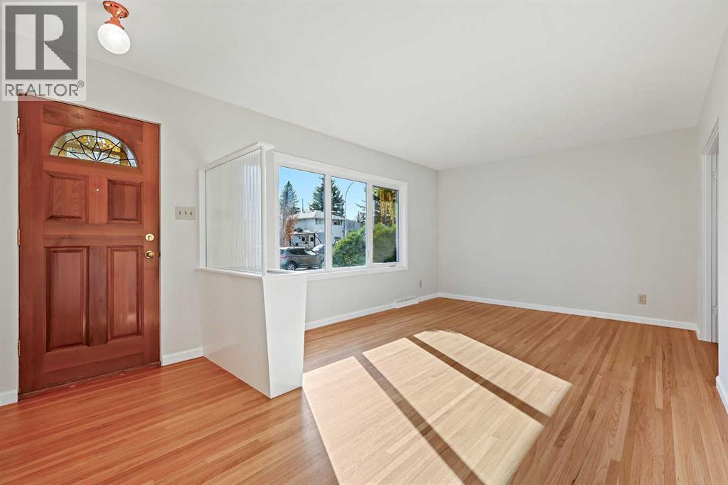 Single Family House Bungalow for Sale in  Glamorgan Drive SW Glamorgan Calgary 