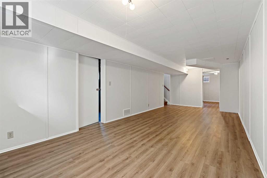 Single Family House Bungalow for Sale in  Glamorgan Drive SW Glamorgan Calgary 