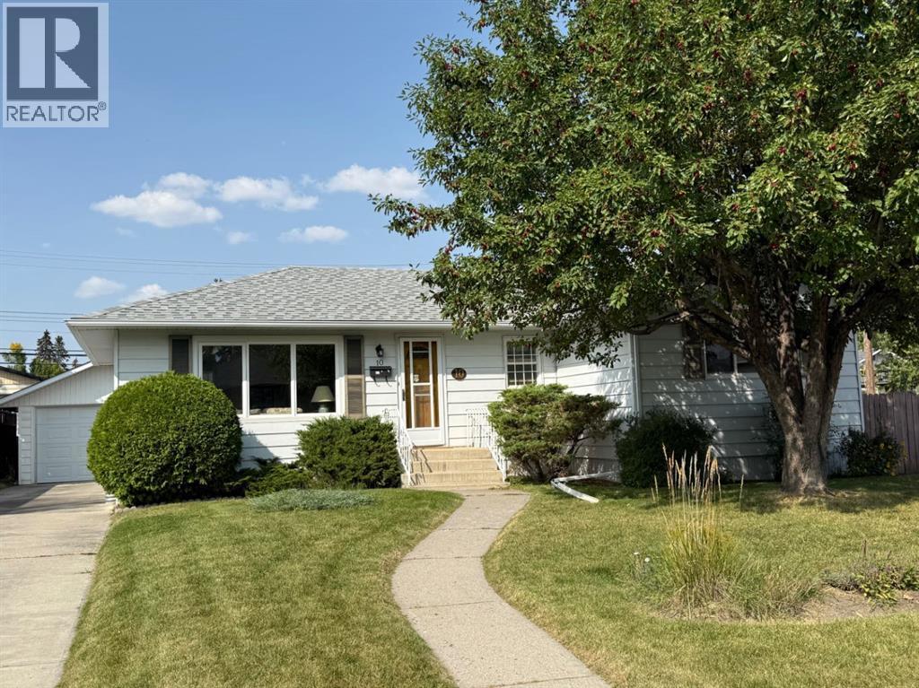 Single Family House Bungalow for Sale in  Glamorgan Drive SW Glamorgan Calgary 