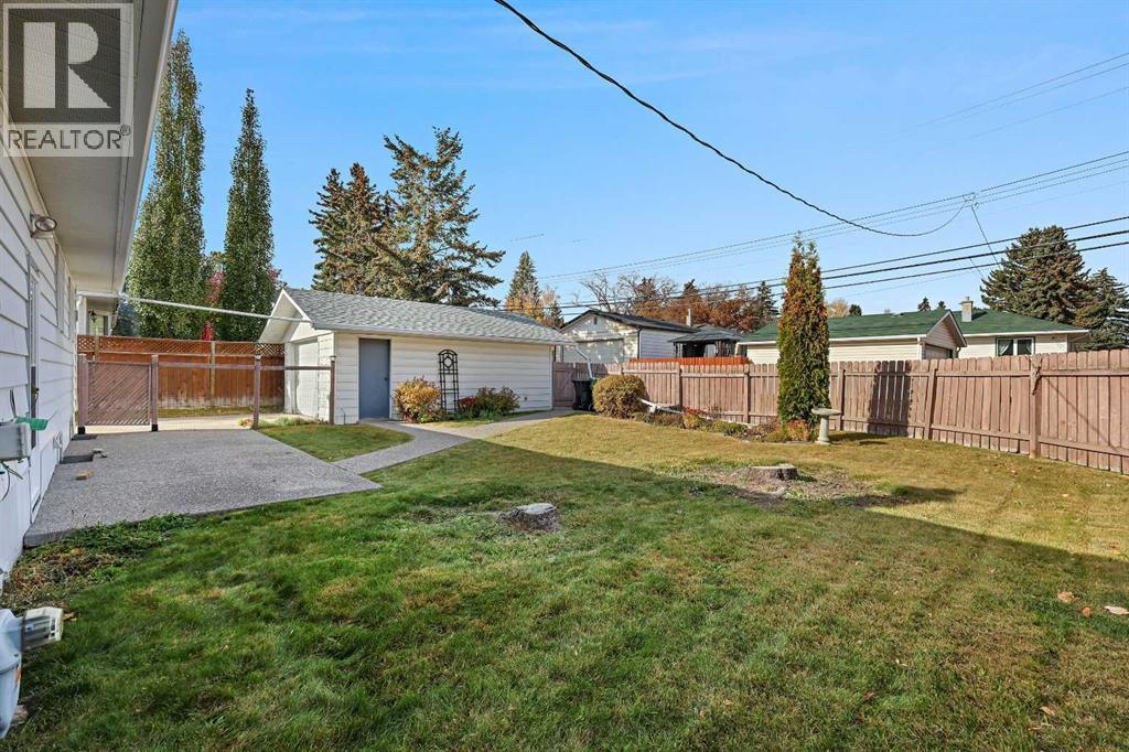 Single Family House Bungalow for Sale in  Glamorgan Drive SW Glamorgan Calgary 